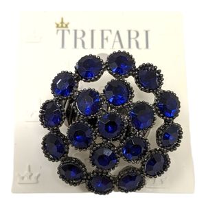 Trifari Rhinestone Stretch Ring Blue Gunmetal Gray NEW